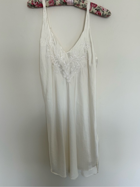 Victoria's Secret Other - Victoria’s Secret Gold Label Silk Embroidered Nightie Slip Size Medium